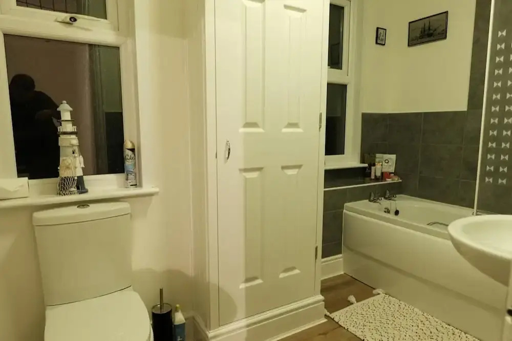 2br-beachviews-petfriendly-freeparking