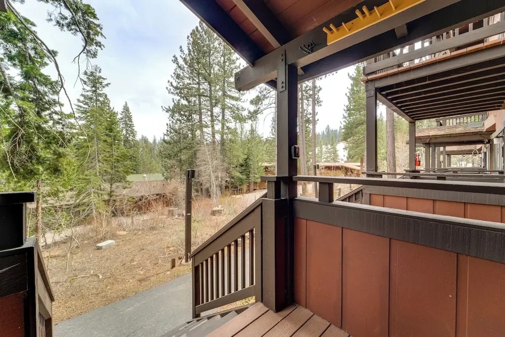 Hike, Sled & Ski! Cozy Tahoe City Condo w/ Hot Tub