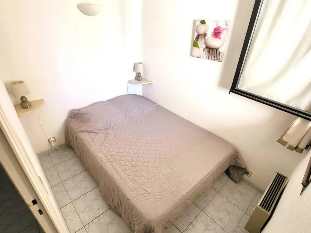 Appartement Six-Fours-les-Plages, 2 pièces, 4 personnes - FR-1-316-157