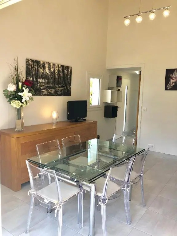 Villa La Plage Pour 7 Personnes A Proximite Du Port De Plaisance
