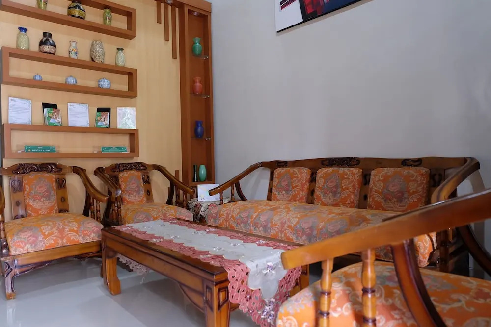 Simply Homy Guest House Uty Kronggahan
