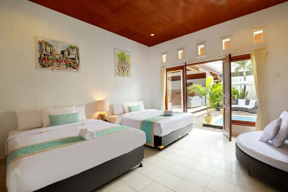 Monaco Complex Four Villas