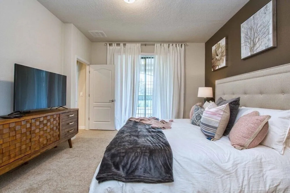 1820GD - Windsor at Westside - 5 Br Villa