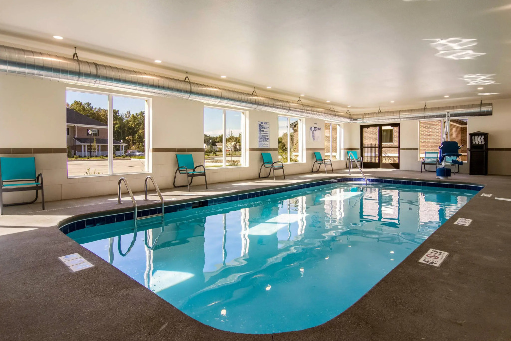 Comfort Suites Brunswick Town Center