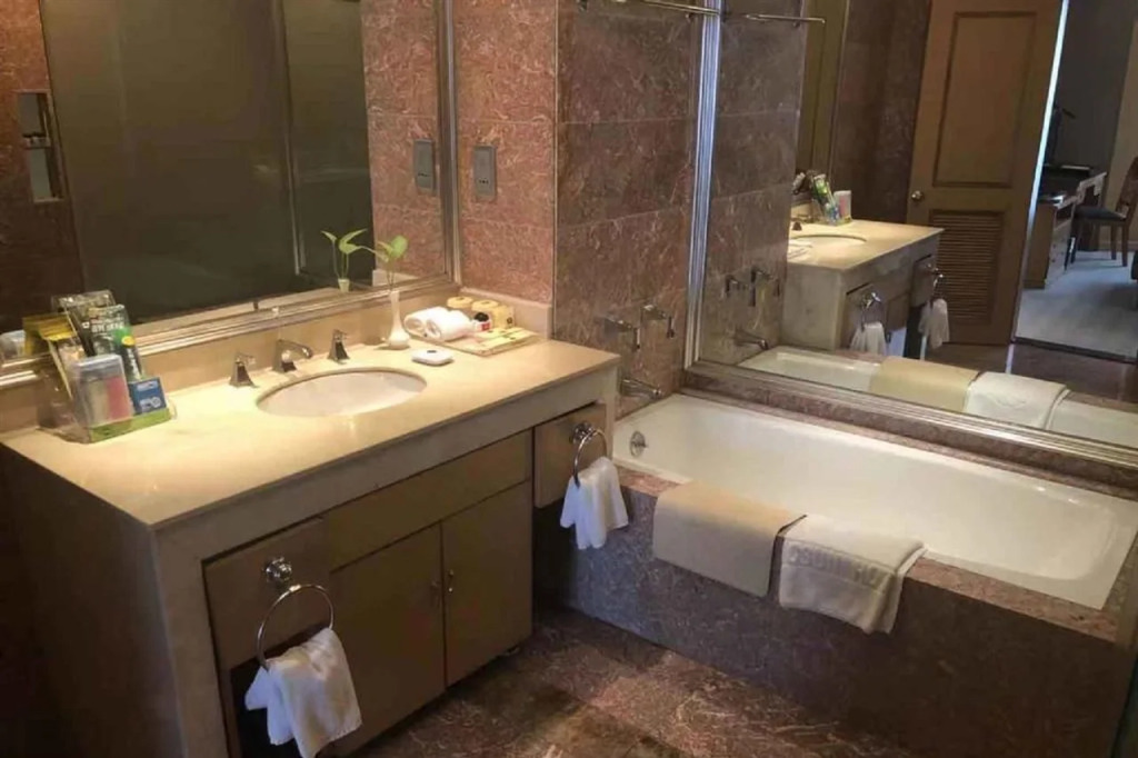 Yanshan Hotel