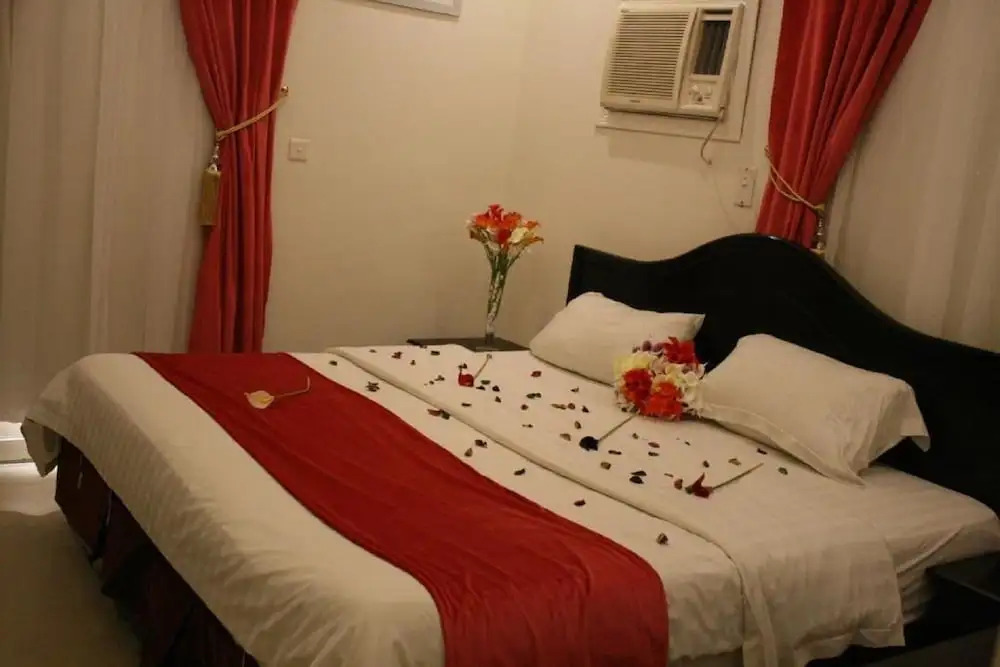 Deyafah Layali Al Reef Furnished Units