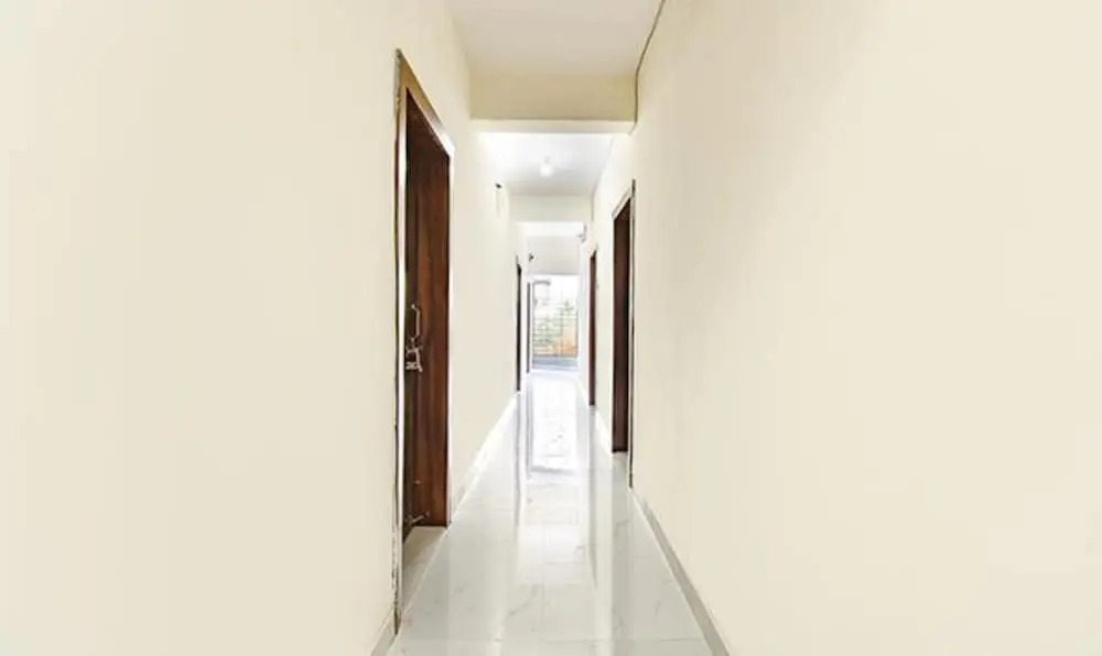 FabHotel Silver 9