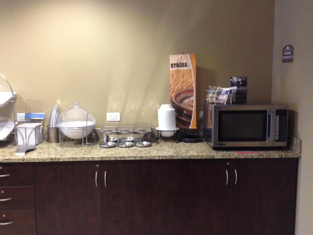 Microtel Inn & Suites By Wyndham Mineral Wells/Parkersburg