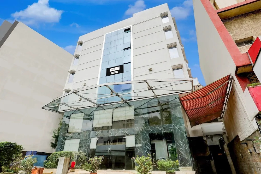 Stylish & Modern Stays at Palette River Front