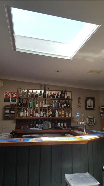 Tabourie Lake Motor Inn