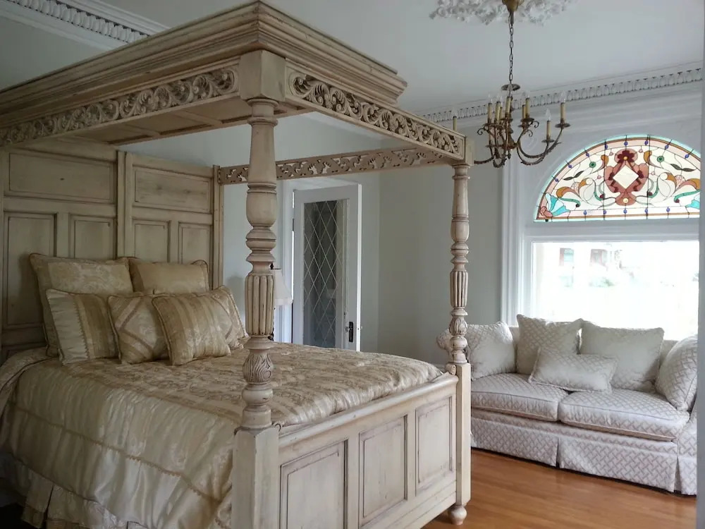 The Dufton House