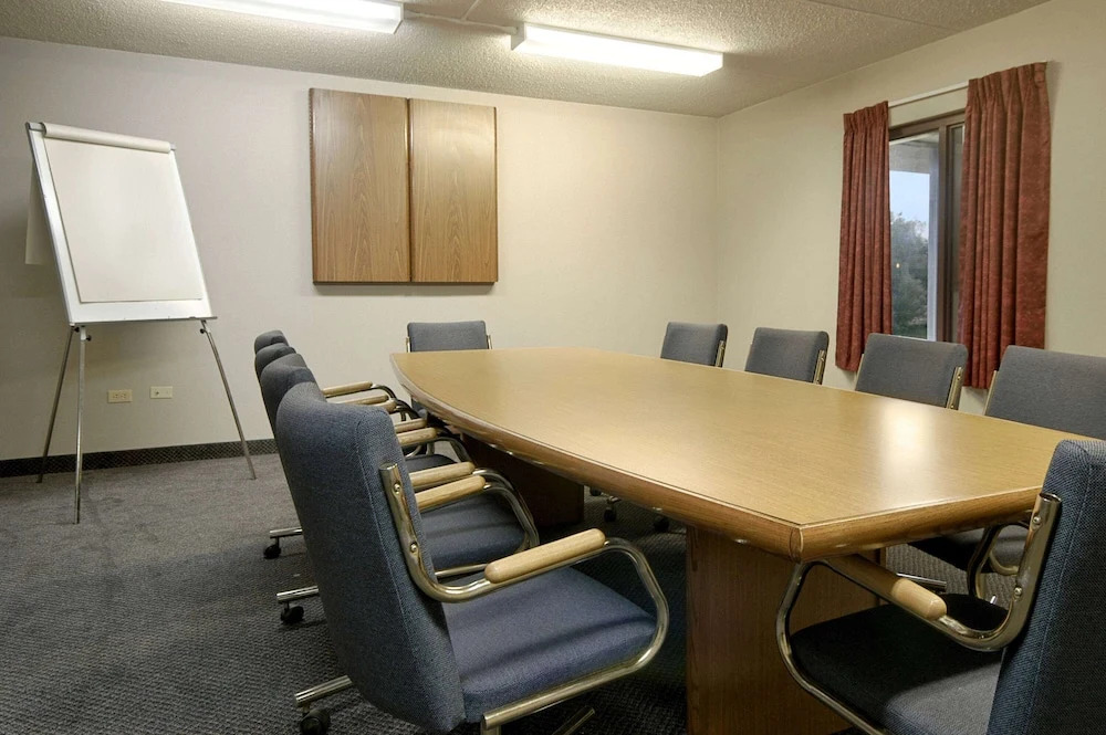 Days Inn by Wyndham Portage La Prairie