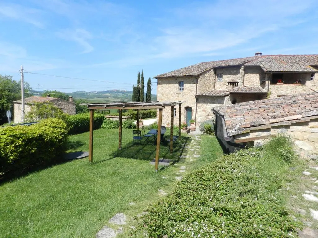 Agriturismo Verniano Five Apartments with Panoramic Pool