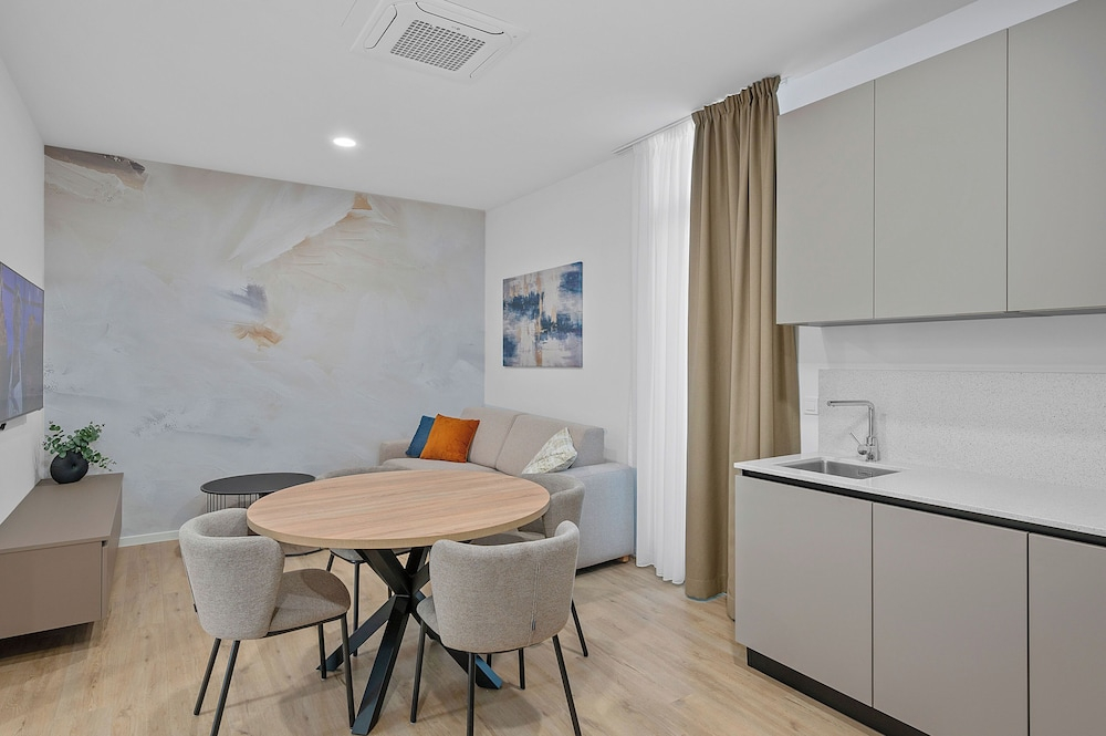 Enjoy Apartments and Suites