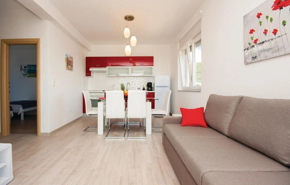 Awesome Home in Tribunj With Wifi and 3 Bedrooms