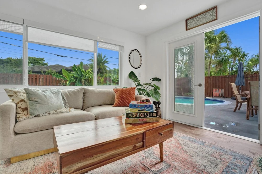 Hollywood Luxurious Villa w Heated Pool