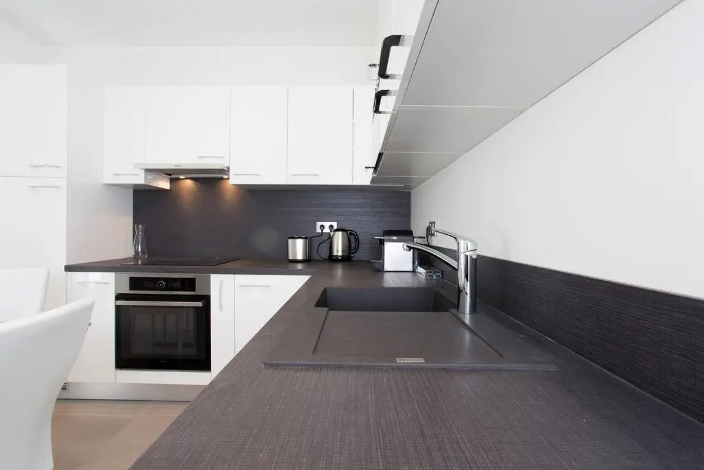Martinez Area: New 2beds/2baths