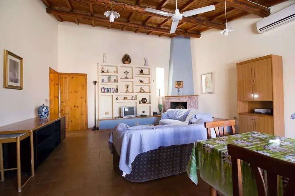Delfino1 CaseSicule, Nice Apartment with Terrace, Sand Beach at 70 mt, Wi-Fi