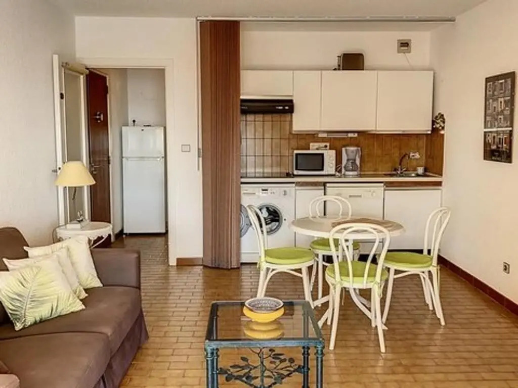 Appartement Bormes-les-Mimosas, 2 pièces, 4 personnes - FR-1-610-13