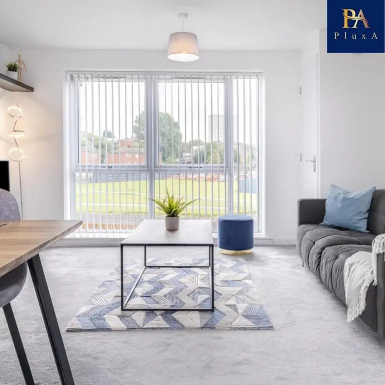 Modern Inn 5 Star Luxury 2 Bedroom Apartment in City Centre with Car Park