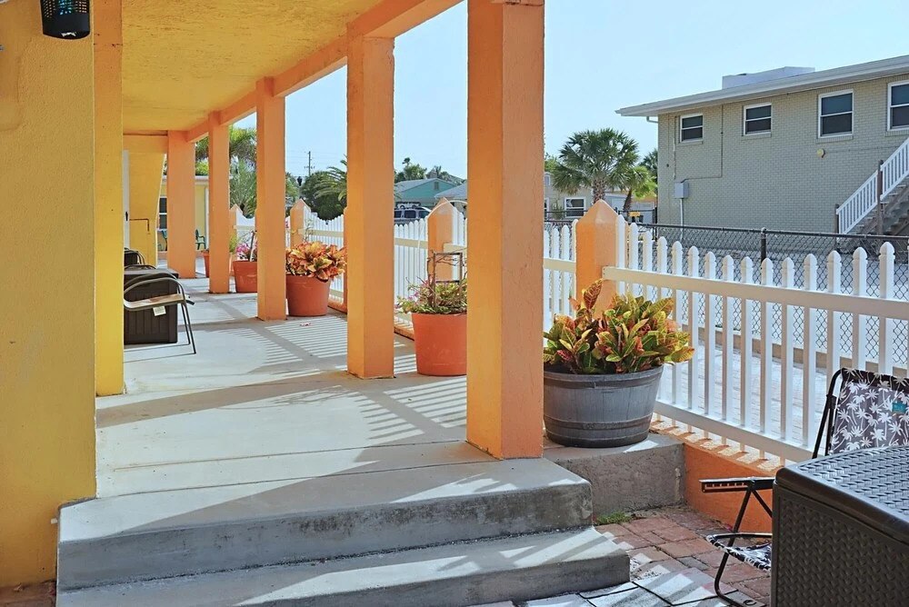 Misty Isles Redington Beachfront Suite 2