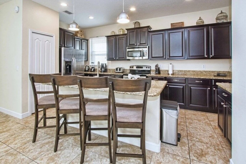 5 Bed House W- Pool In Paradise Palms 3180pp 5 Bedroom Home by RedAwning