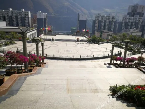 Nujiang Hotel