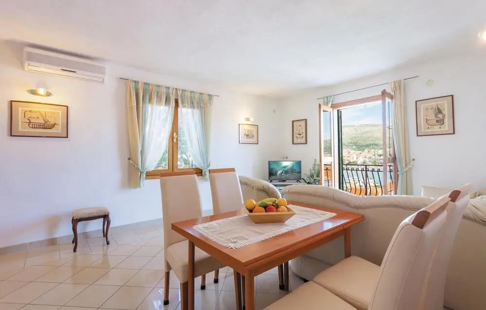Beautiful Home in Trogir With Wifi and 2 Bedrooms