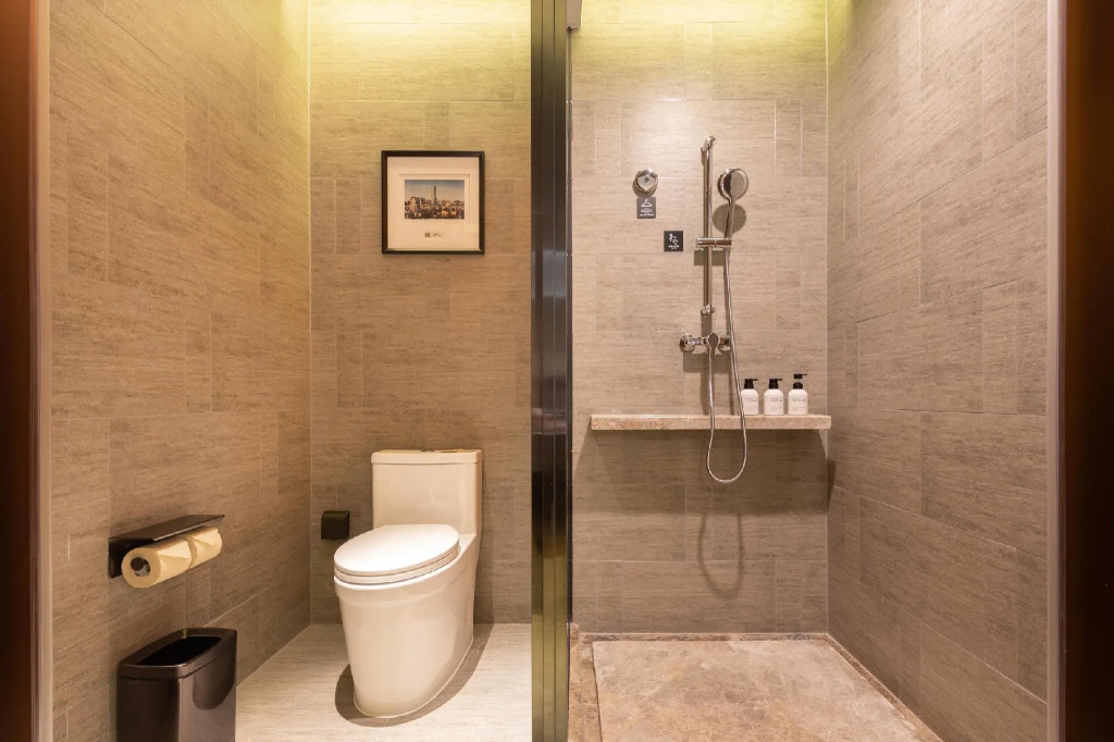 Atour Hotel (Zhongshan North Railway Station, V - Park Plaza)