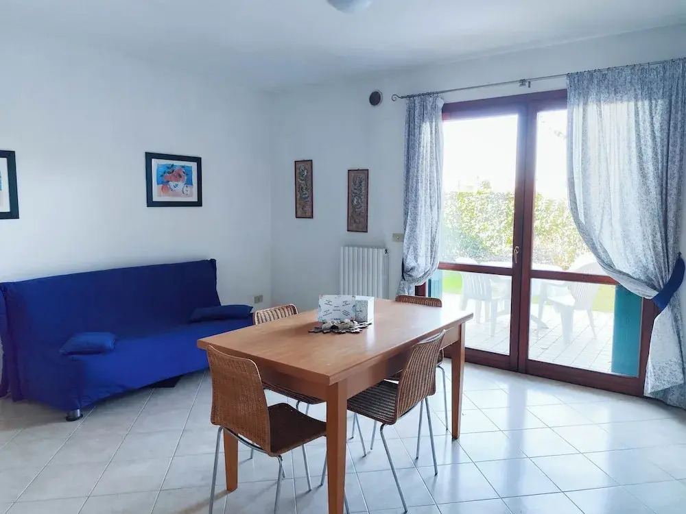Comfortable Flat With Patio and Pool