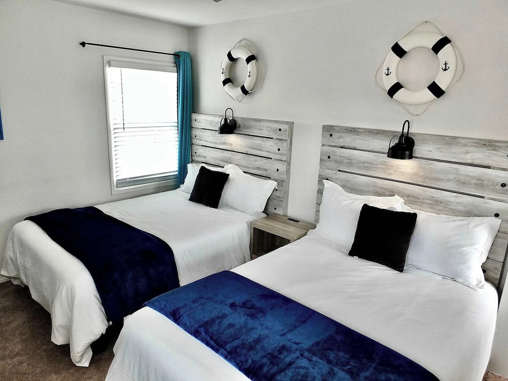 Walk to Beach, Tropical Patio, World Cup, Sleeps 5