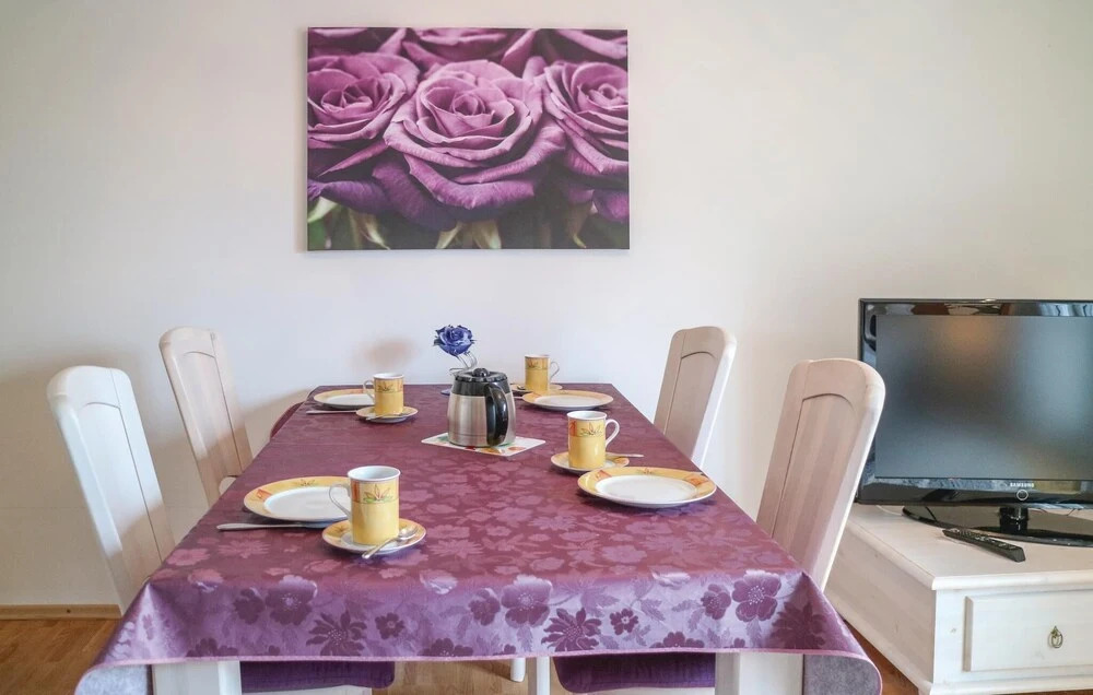 Nice Apartment in Warnemünde With 1 Bedrooms and Wifi