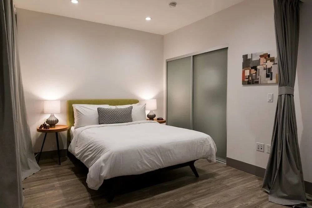Amazing 2 bedroom flat in South Park / DTLA