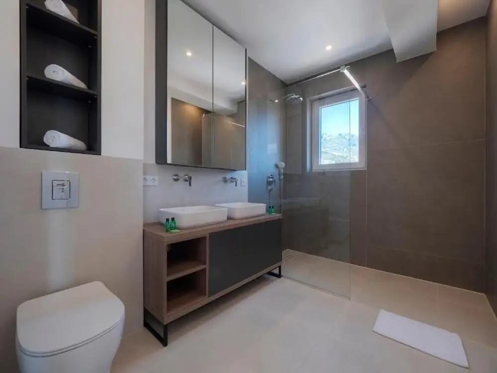 Horizon Two Bedroom Penthouse Hot tub