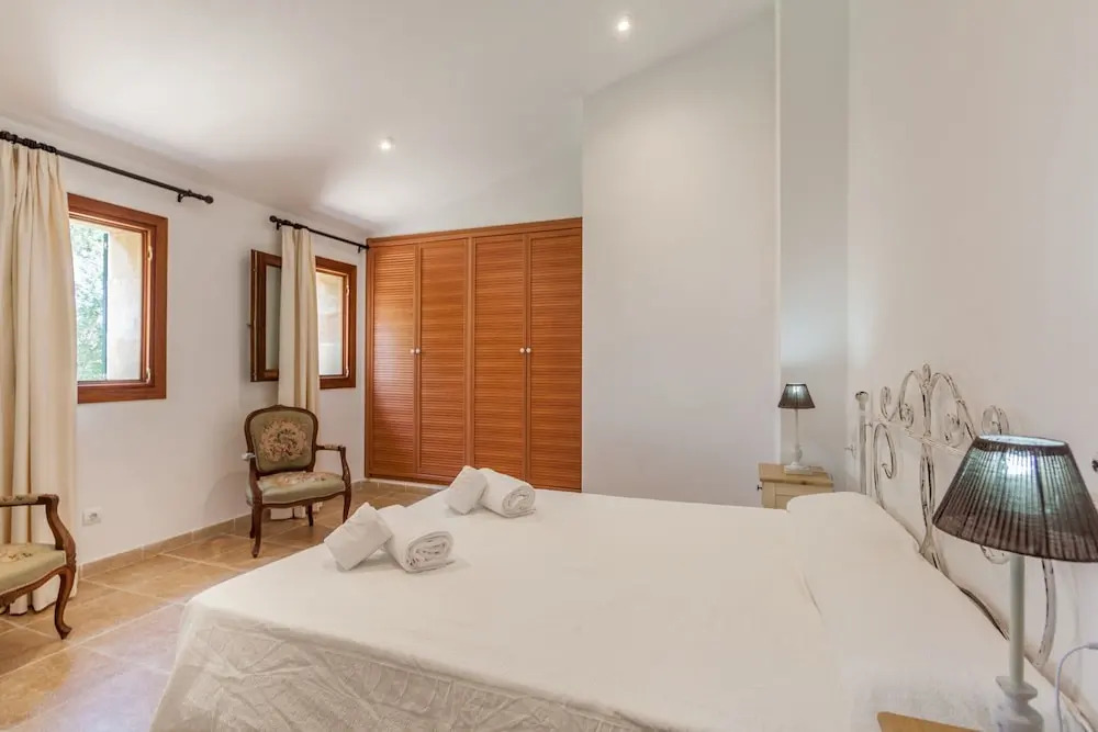 Owl Booking Villa Siquier - Luxury Retreat with Mountain Views