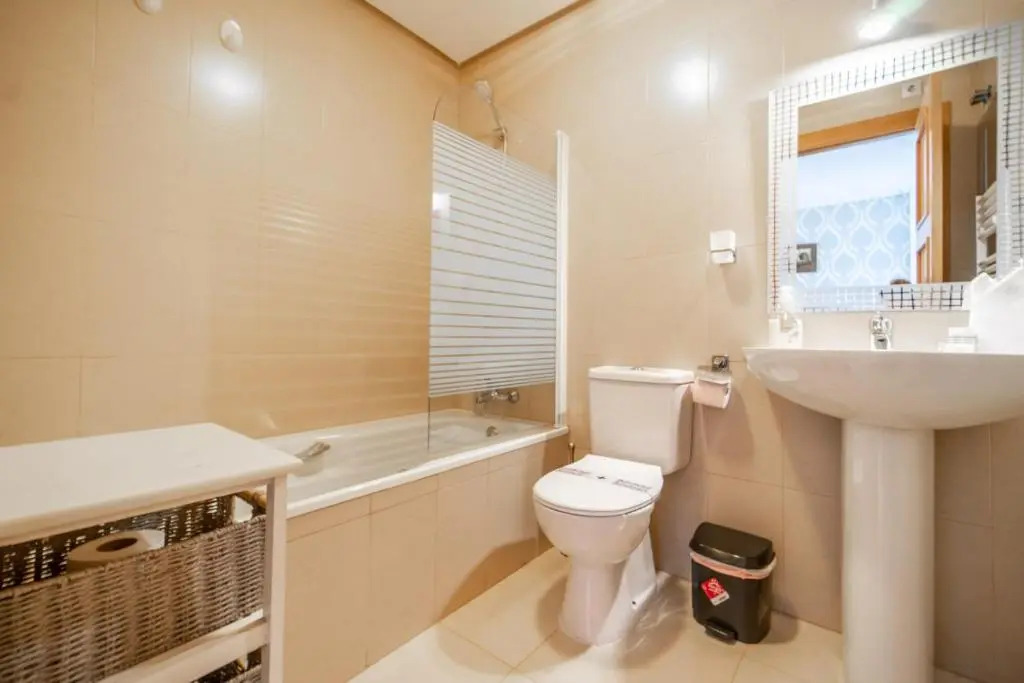 Quaint 2 Bedrooms 2 Bathrooms Town House - LA40LT