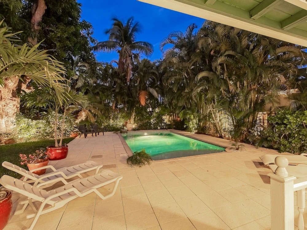 Tropical Oasis - 3 Br Home