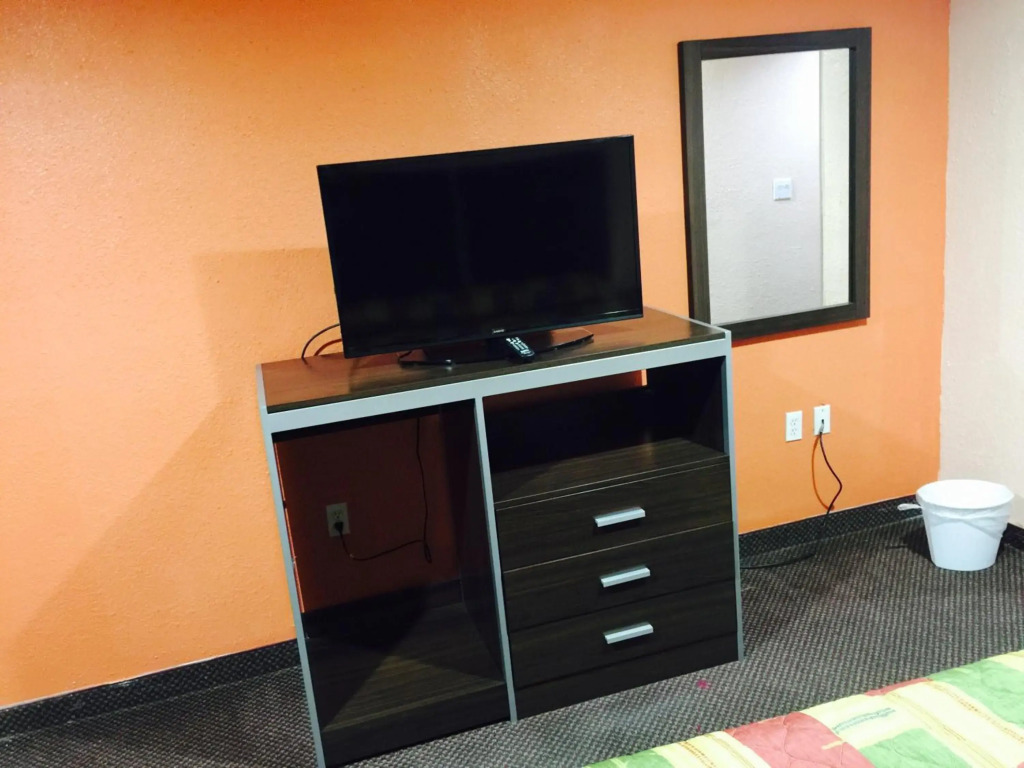 Scottish Inn & Suites Hobby Airport