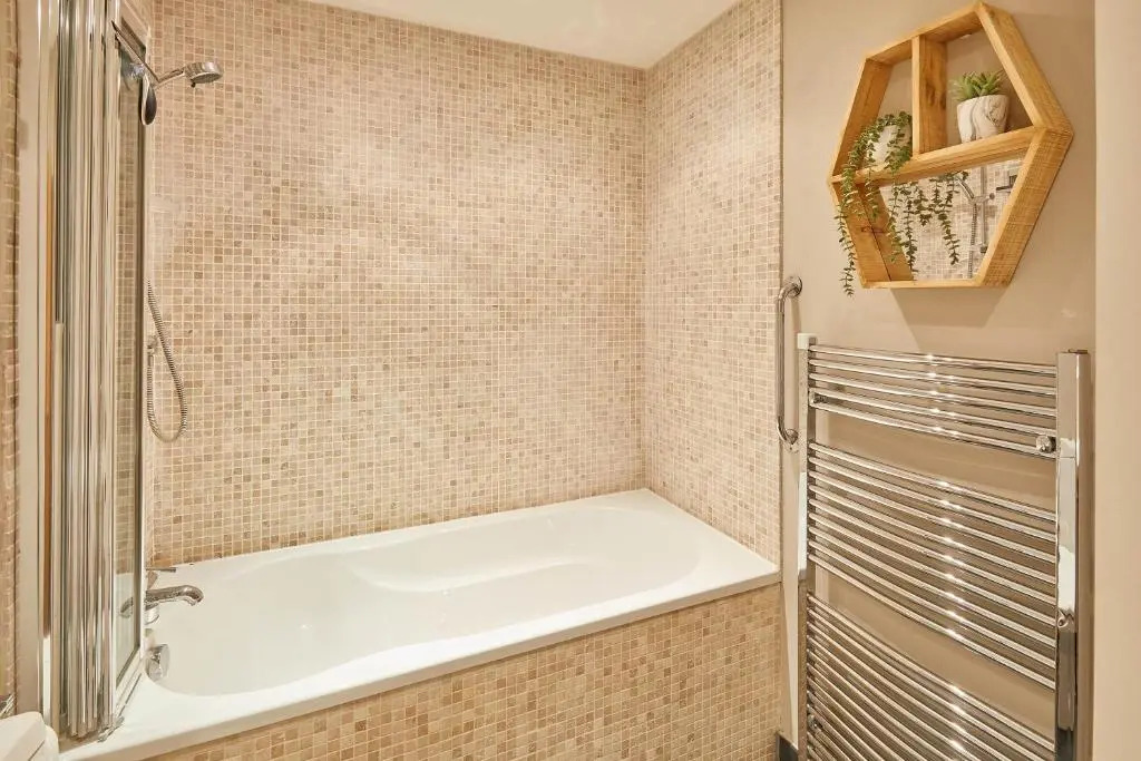 Host & Stay - Easby Hall 2