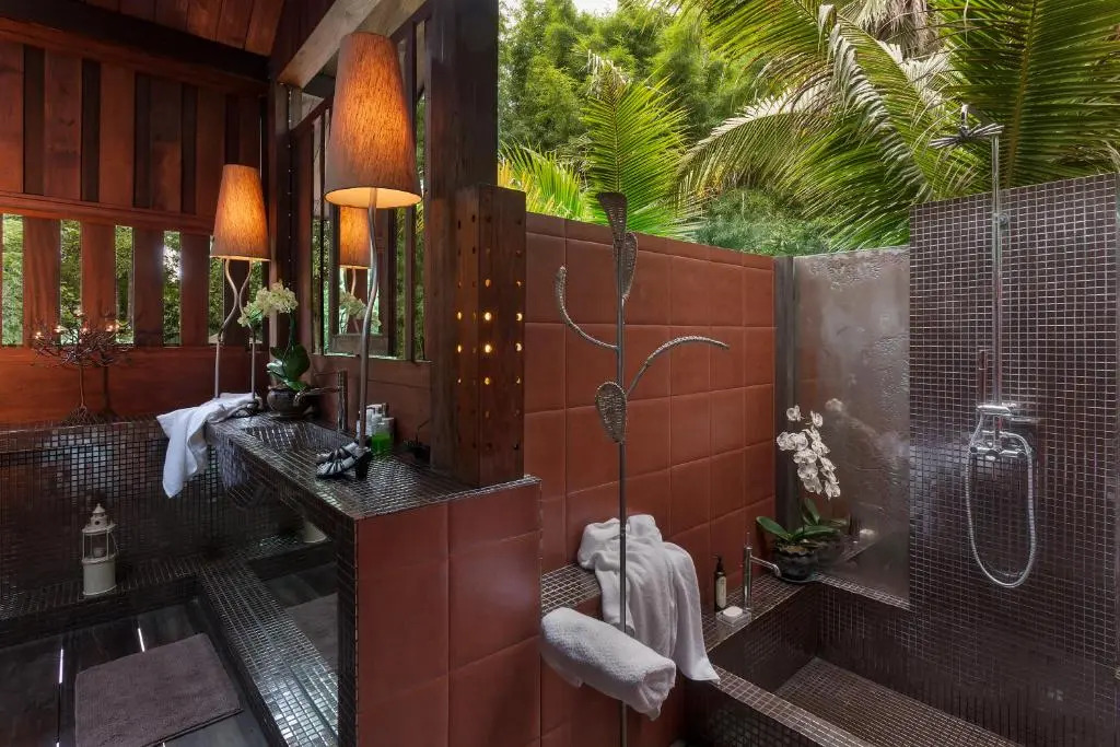 Chandra Residence