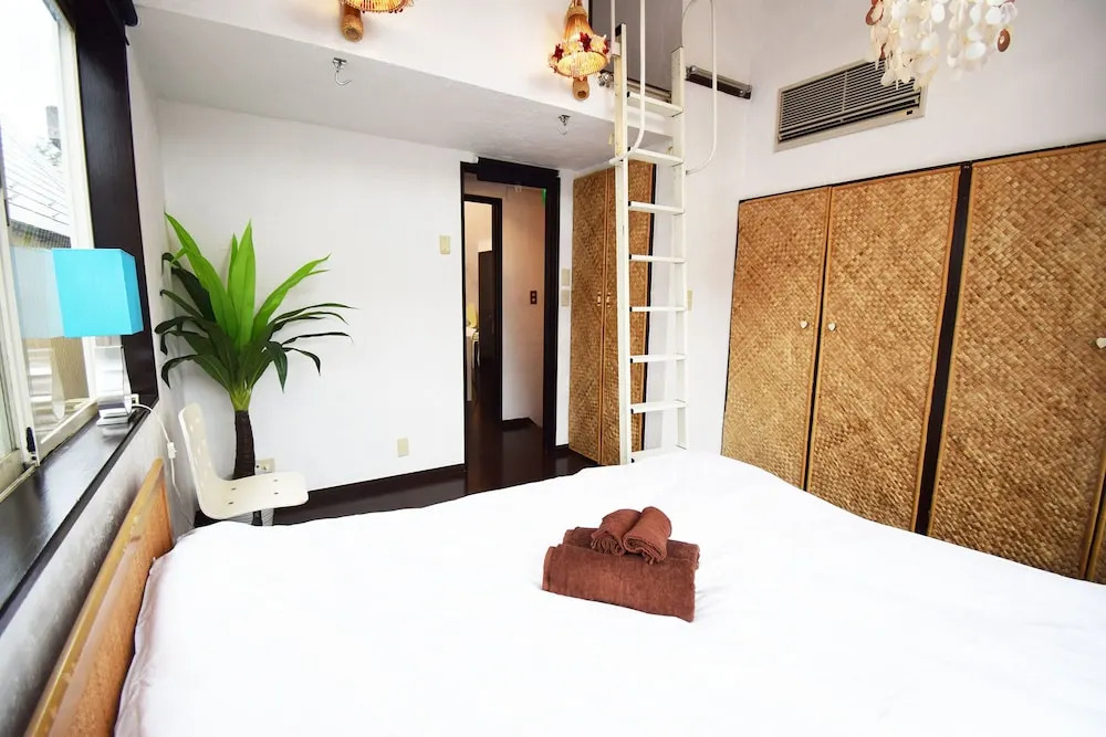 Hachiyama house