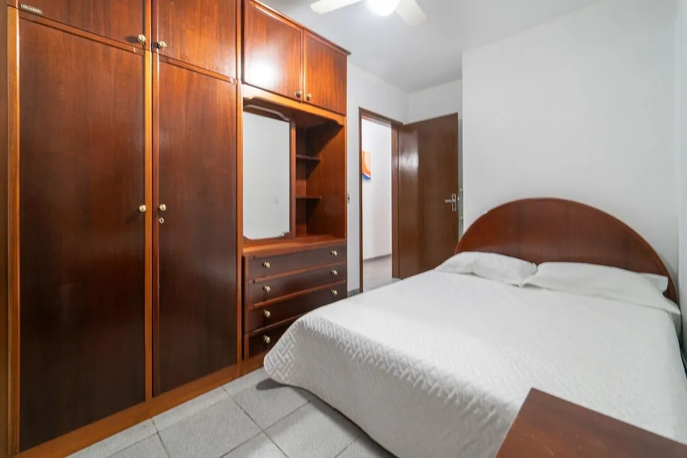 914 - Casa 3 dormitórios para 8 pessoas
