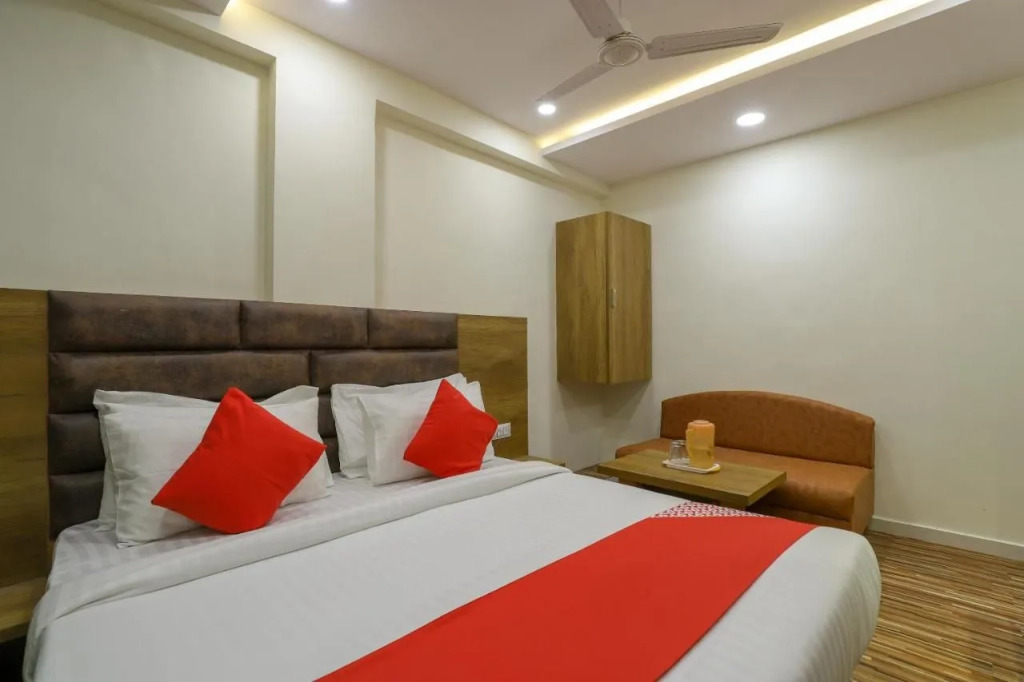 OYO 49797 Hotel Shubham Inn