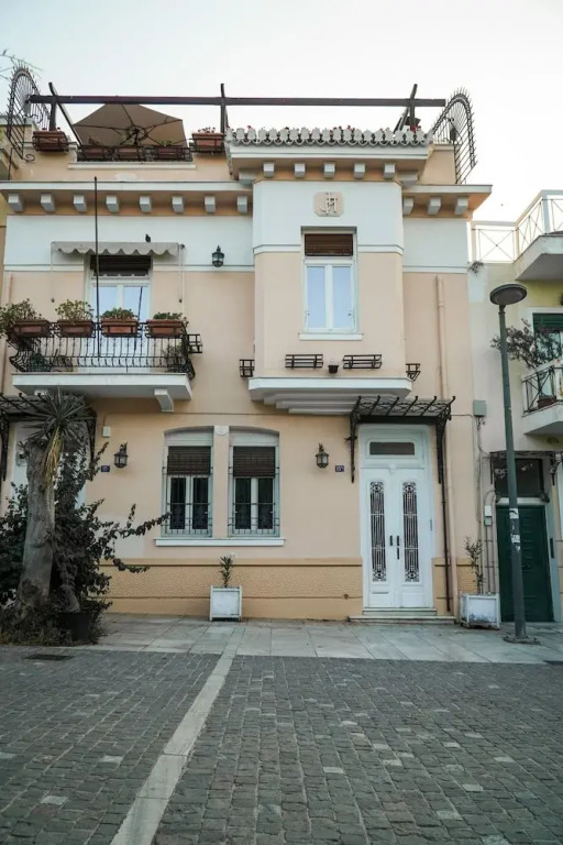 Unique Sunlit House Overlooking the Acropolis
