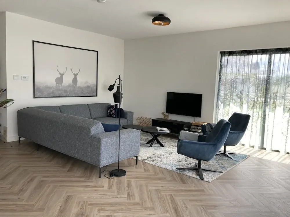 Majestic Villa in Zeewolde With Garden