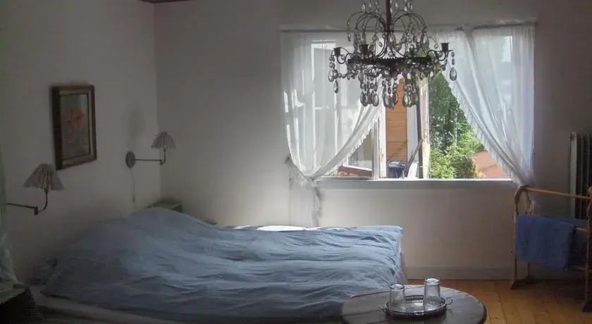 Mälby Säteri B&B
