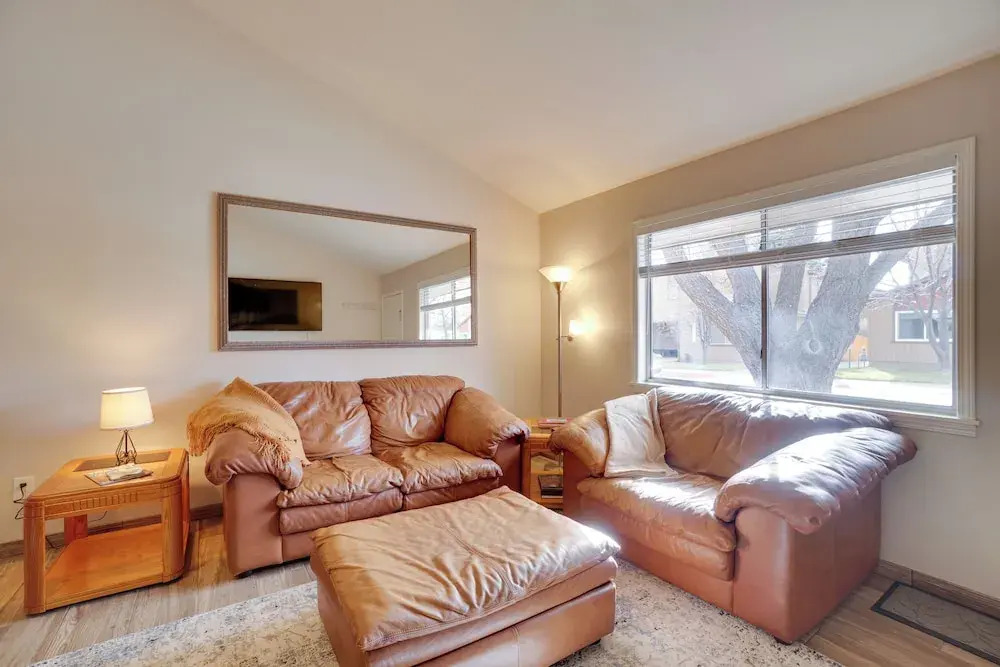 Flagstaff Townhome w/ Grill ~ 3 Mi to Downtown