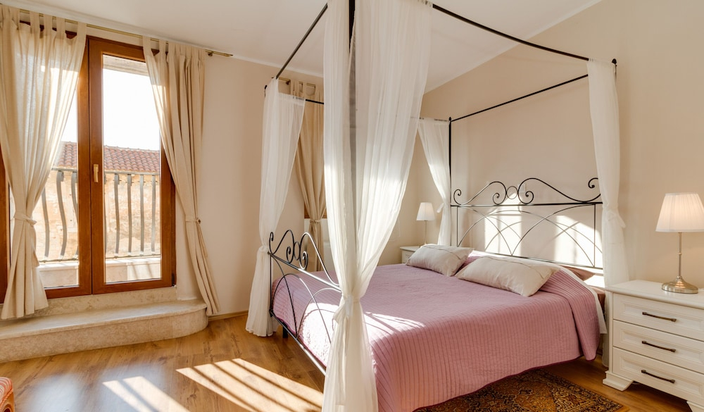Rustic Villa San Vincenti