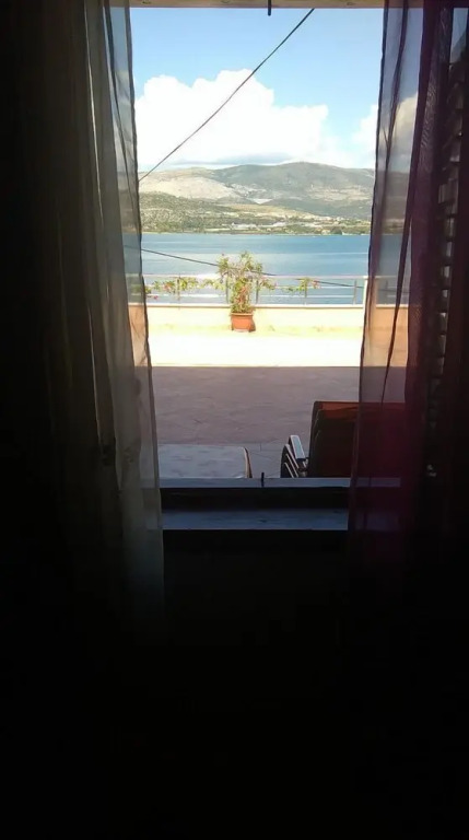 Vini - by the sea - A1
