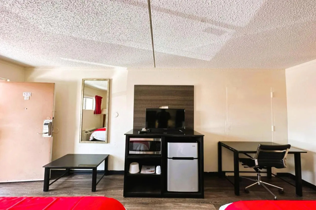 Oyo Hotel San Antonio Lackland AFB Seaworld Hwy 90 W